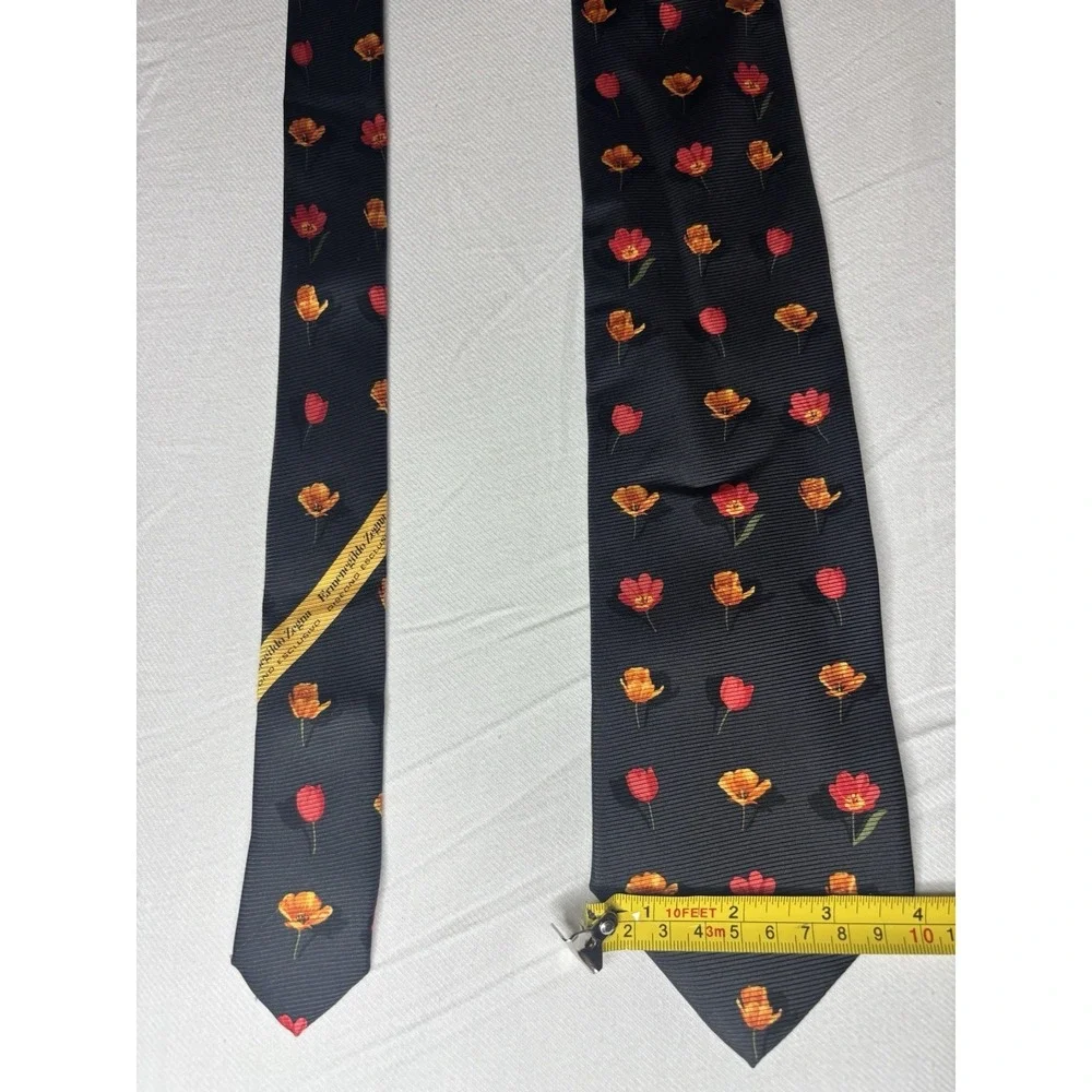 Ermenegildo Zegna Disegno Esclusivo Black Floral Paisley Silk Tie Made in Italy